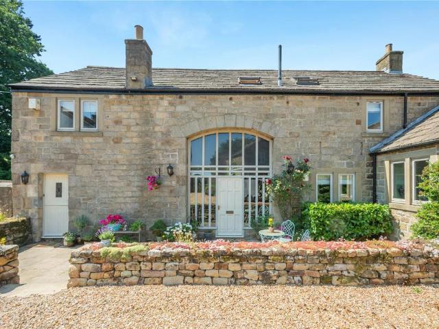 4 bedroom equestrian facility for sale