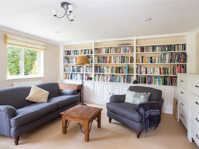 4 bedroom equestrian property to rent