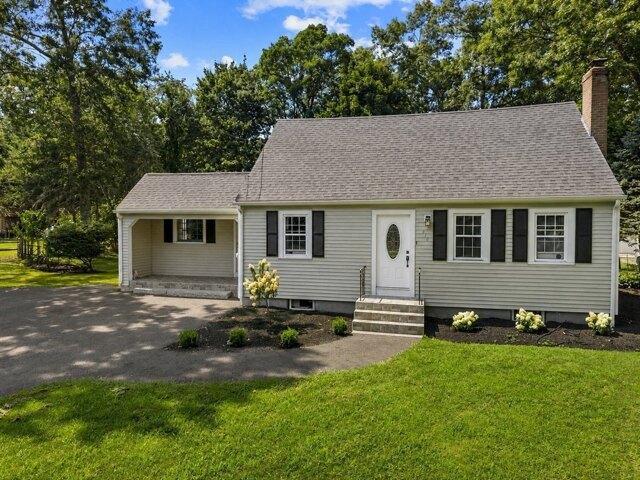 4 bedroom, Foxboro MA 02035 105386639