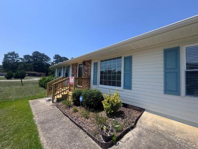 4 bedroom, Fayetteville NC 28304 LS104276282