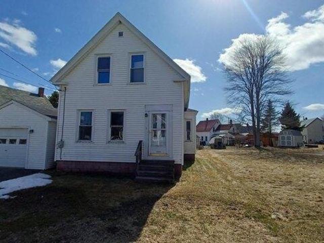 4 bedroom, Fairfield ME 04937 105578620