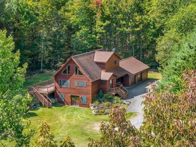4 bedroom, Fairfield ME 04937 105768556