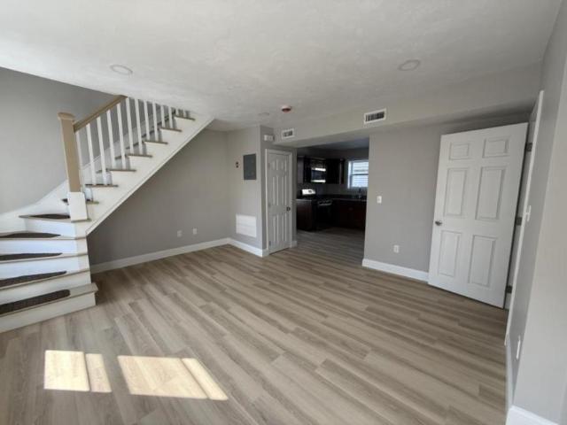 4 bedroom, Fall River MA 02721 LS104660452
