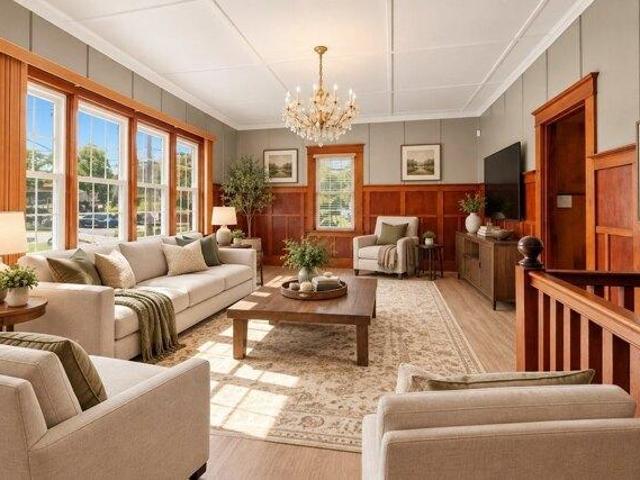 4 bedroom, Fall River MA 02724 105711074