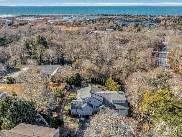 4 bedroom, Falmouth MA 02540 104853173