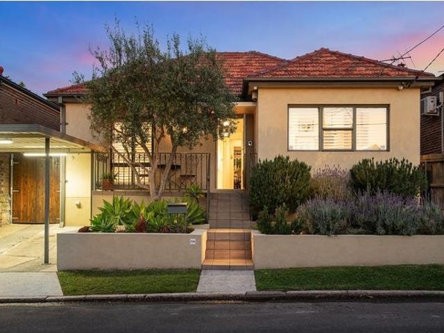 4 bedroom Family Home