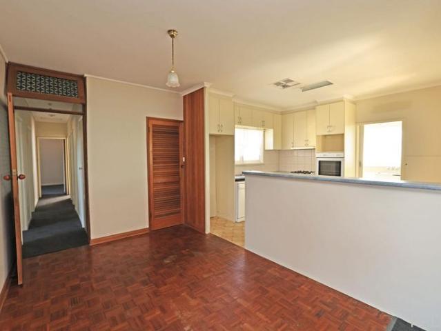 4 BEDROOM FAMILY HOME FRESHLY RENOVATED