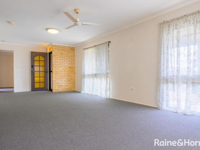 4 BEDROOM FAMILY HOME IN KIN KORA PERFECT FOR LIVING AND ENTERTAINING
