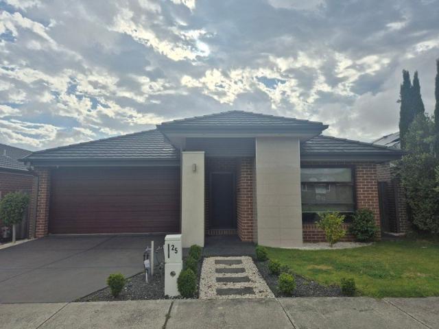 4 Bedroom Family Home in Prime Clyde Location!