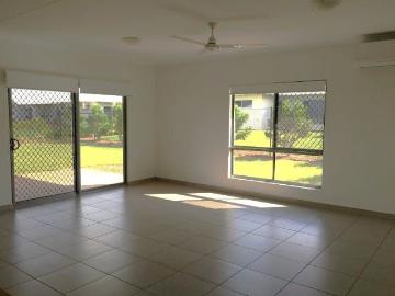 4 BEDROOM FAMILY HOME IN QUIET JOHNSTON LOCATION