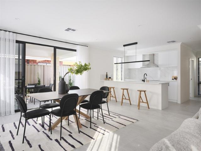 4 Bedroom Family Home in Ravenswood Contemporary Riverside Living Starts Here