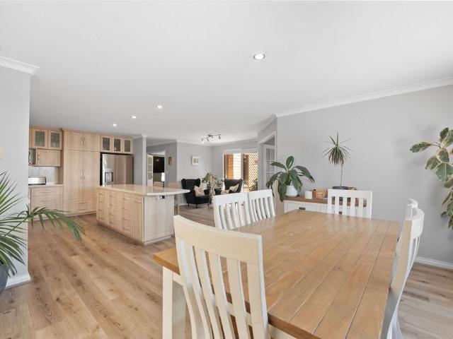 4 Bedroom Family home in Warnbro
