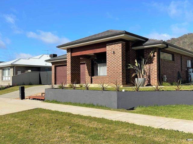 4 Bedroom Family home in Whitebox Rise