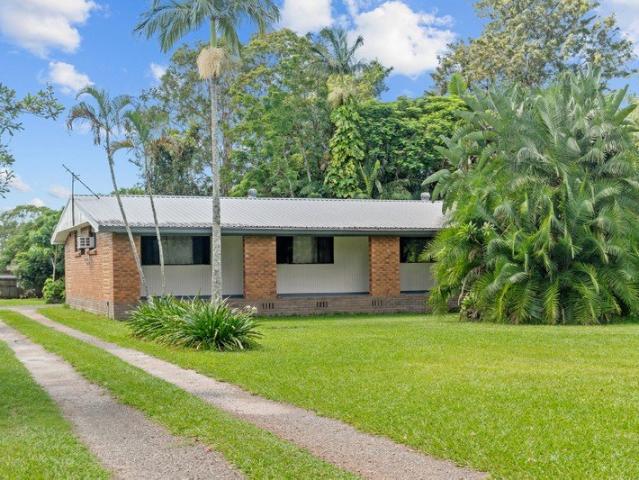 4 Bedroom family home on 1Acre block