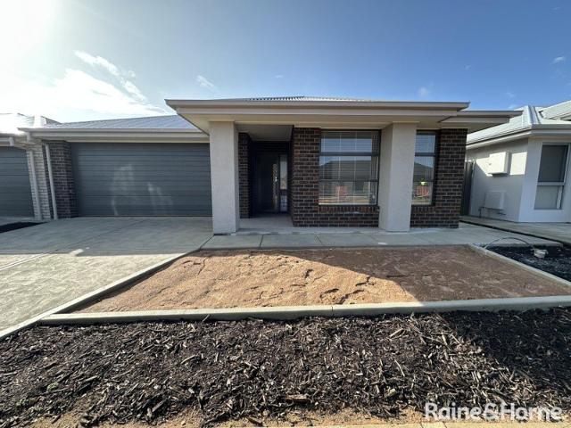 4 Bedroom Family Home Space, Comfort & Style in Munno Para Downs!