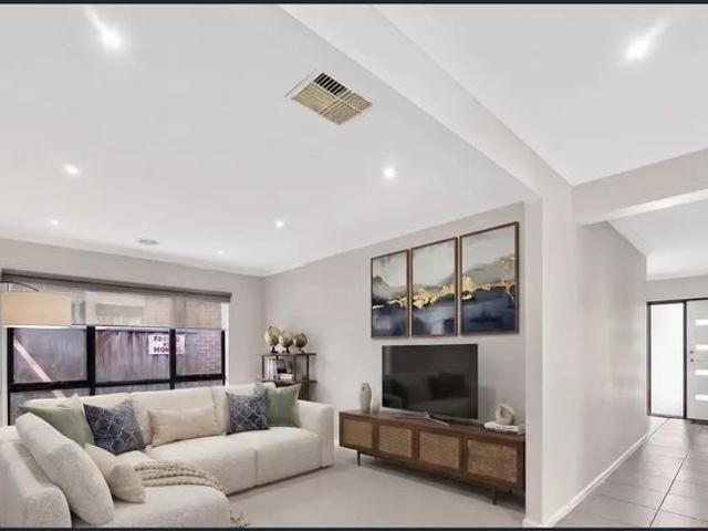 4 Bedroom Family Home Stylish/Modern/Secure