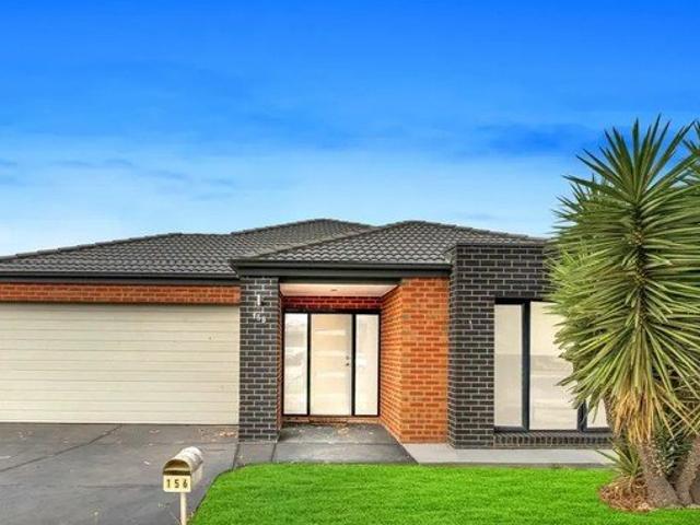 4 Bedroom Family Home Stylish/Modern/Secure