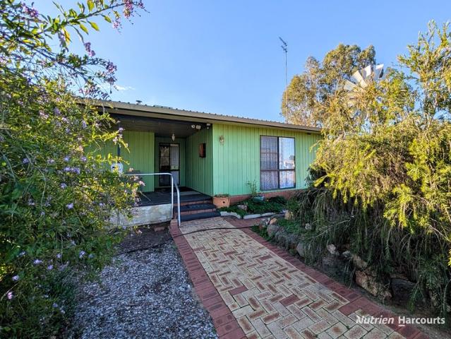 4 BEDROOM FAMILY HOME, POOL, SHEDS & BEAUTIFUL ESTABLISHED GARDENS