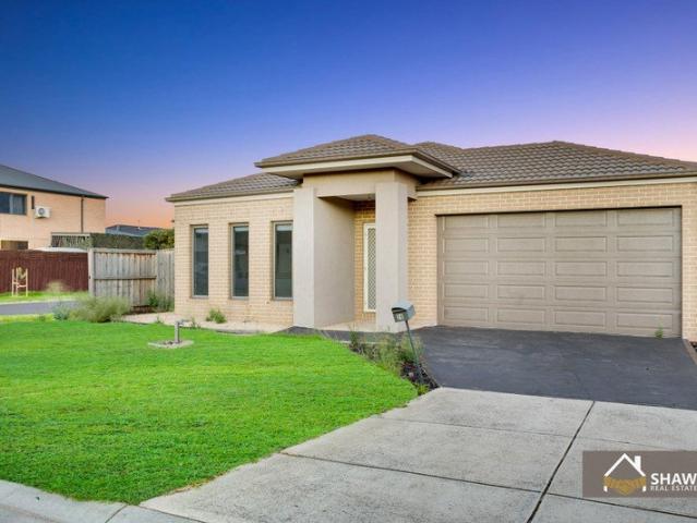4 Bedroom Family Home Popular Westbrook Estate Truganina