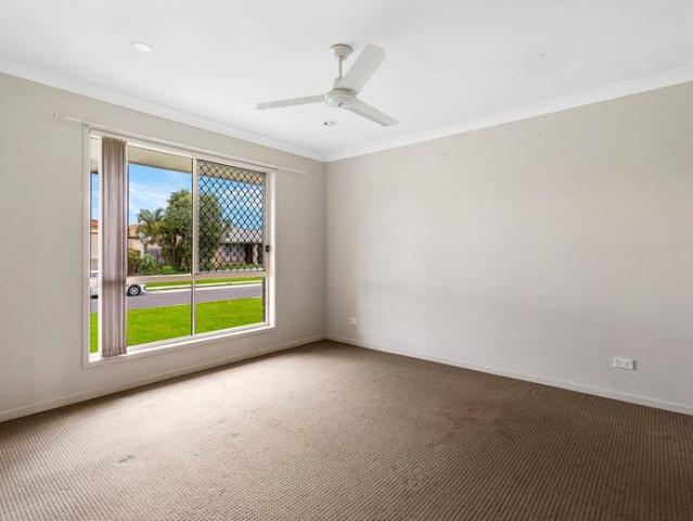4 Bedroom Family Home With 2 Living Areas!