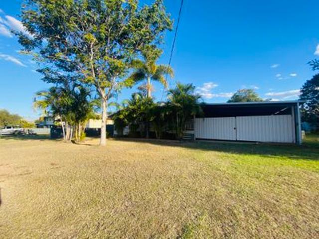4 bedroom family home with undercover area!