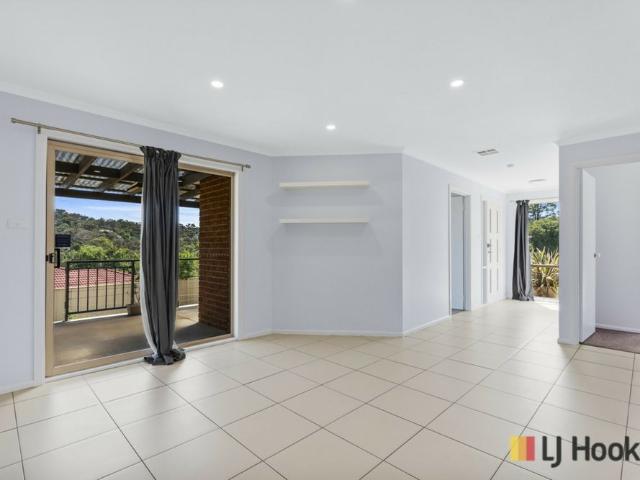 4 Bedroom Family Home With Views!