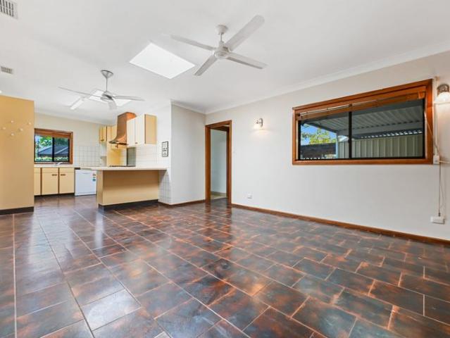 4 Bedroom Family Home with a Large Inground Swimming Pool!