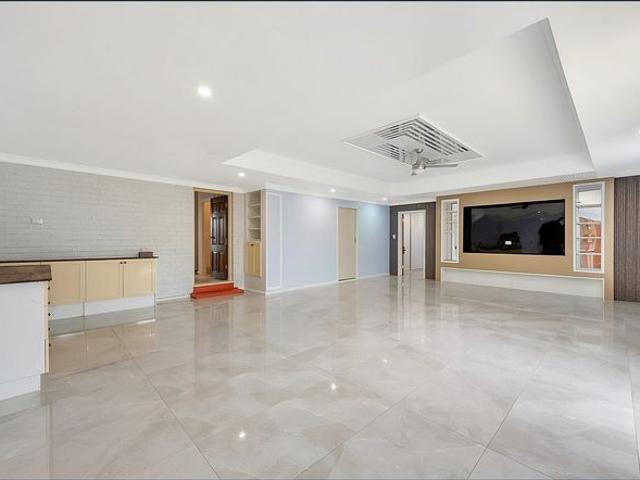 4 Bedroom Family Home with Additional Living Space
