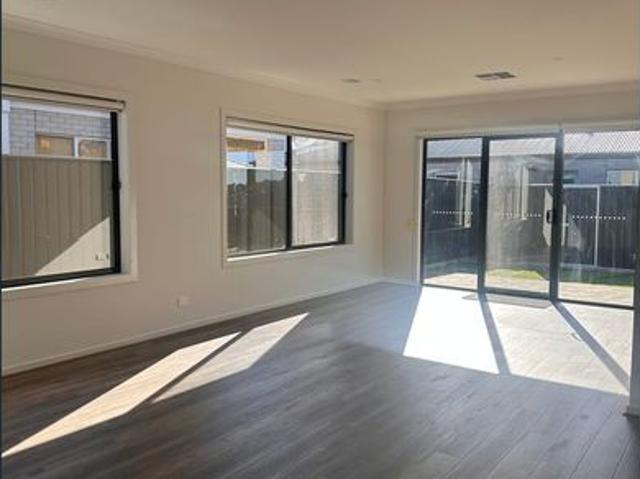 4 Bedroom Family Home with Double Garage in Lara!