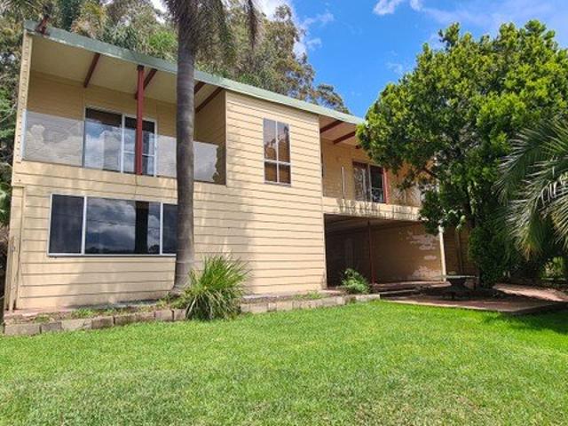4 Bedroom Family Home with Dual Living Areas