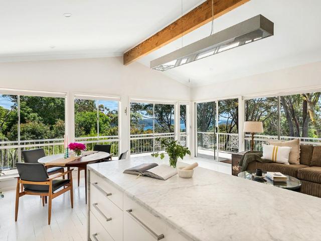 4 bedroom family home with Pittwater views