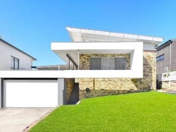 DEPOSIT PAID Stylish Family Living in Lugarno