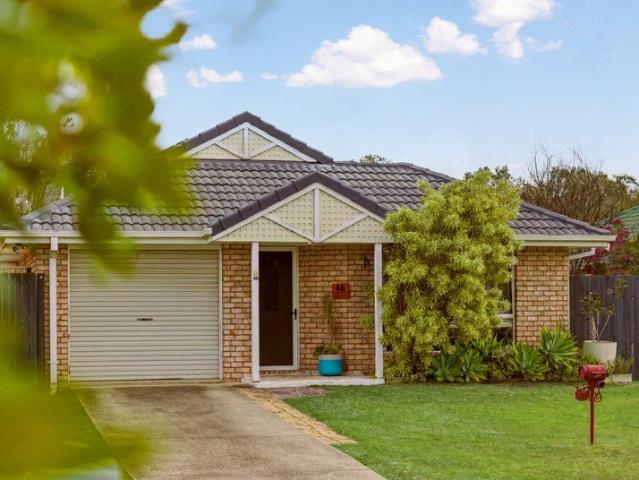 4 Bedroom Family Living + Pool + Side Access!