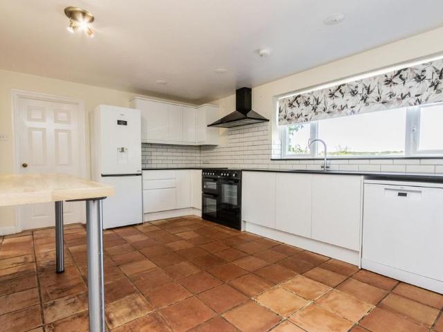 4 bedroom farm house to rent