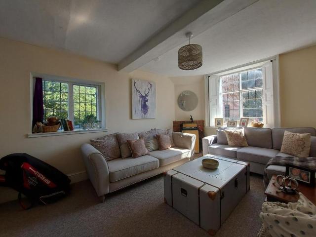 4 bedroom farm house to rent