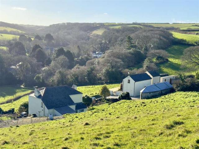 4 Bedroom Farm House Character Property