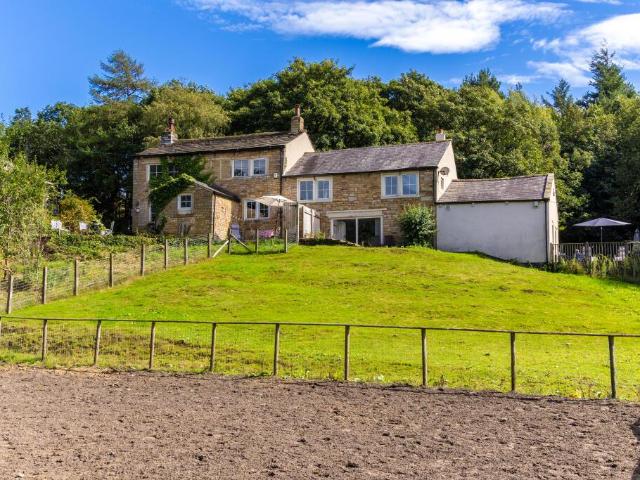 4 bedroom farm house for sale