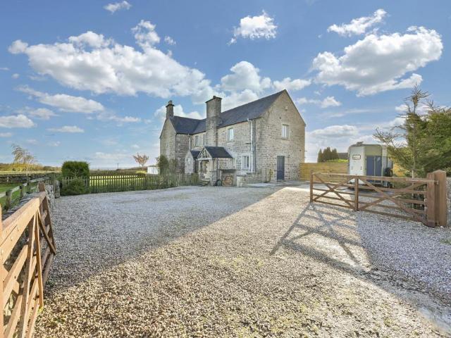 4 bedroom farm house for sale