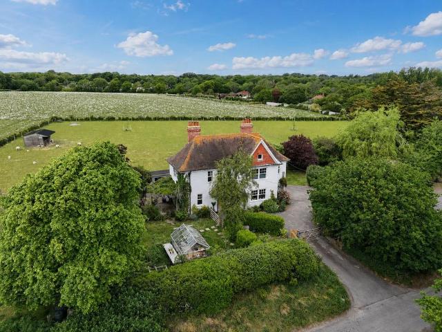 4 bedroom farm house for sale