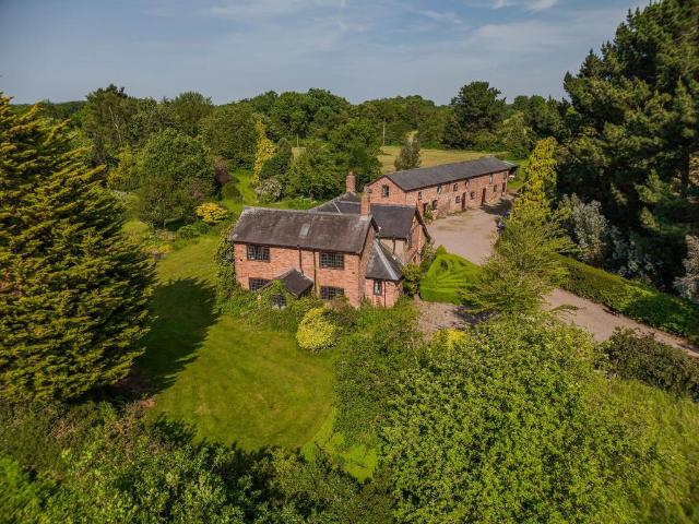 4 bedroom farm house for sale