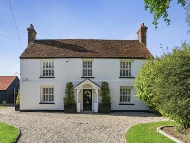 4 bedroom farm house for sale