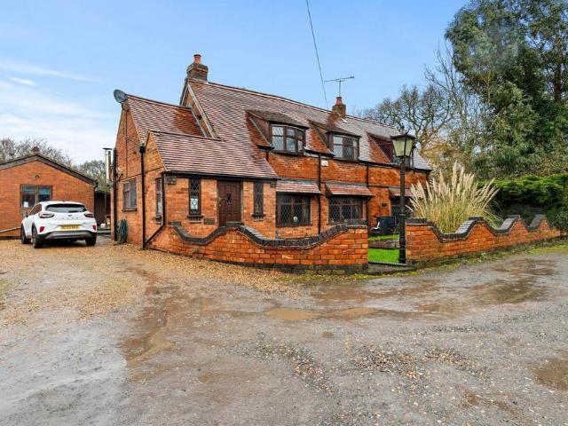 4 bedroom farm house for sale