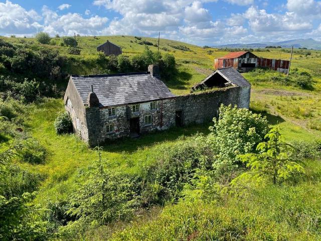 4 bedroom farm house for sale