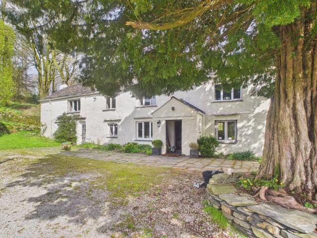 4 bedroom farm house for sale