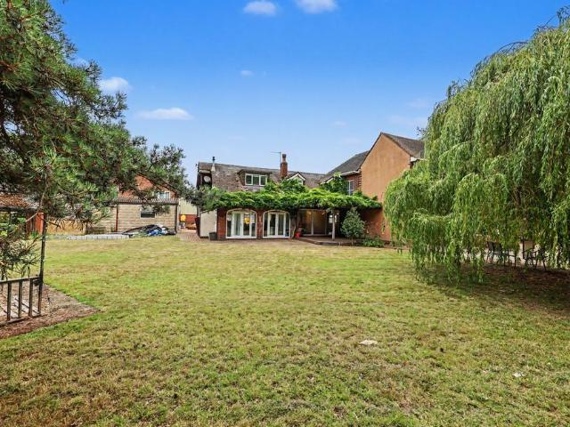 4 bedroom farm house for sale