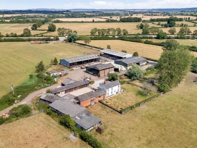 4 bedroom farm house for sale