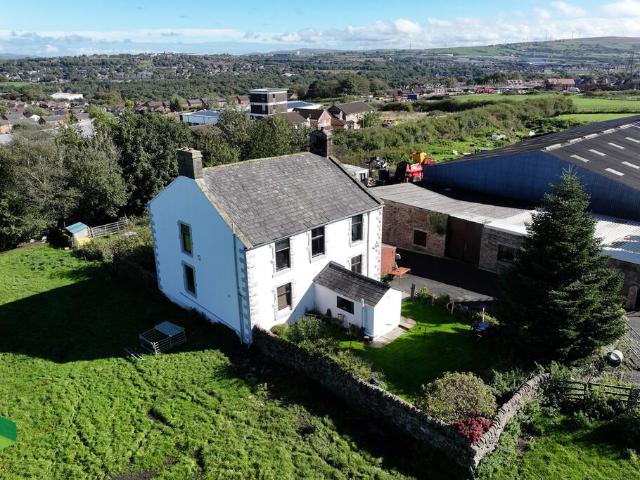4 bedroom farm house for sale