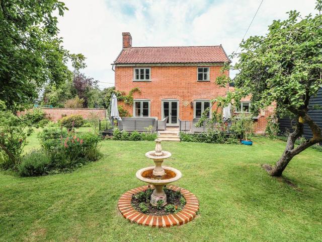 4 bedroom farm house for sale