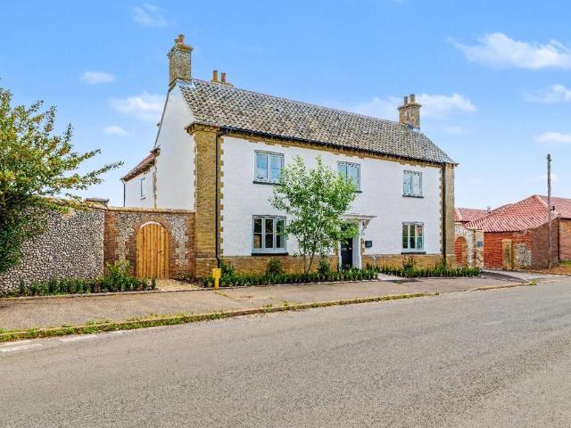 4 bedroom farm house for sale