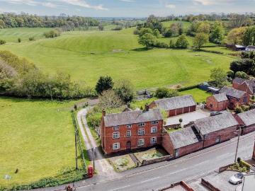 4 bedroom farm house for sale